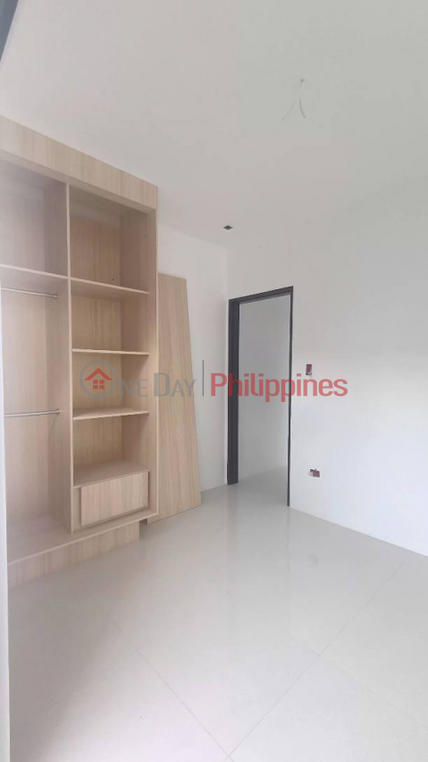 5BR TOWNHOUSE FOR SALE IN TANDANG SORA QUEZON CITY _0