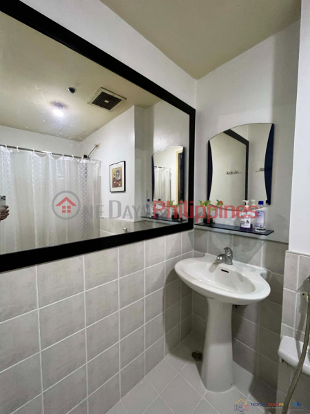₱ 15.7Million, One Bedroom condo unit for Sale in Two Serendra Almond Tower at Taguig City
