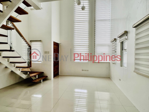 2 Storey Pre-Owned Residential House and Lot For Sale with Swimming Pool Neopolitan Fairview, Comm _0