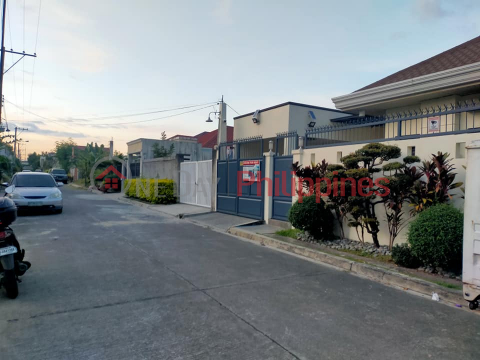 House for sale ing villa Belen South. In the heart of Angeles City. Near AUF. Very Accessible.SM _0