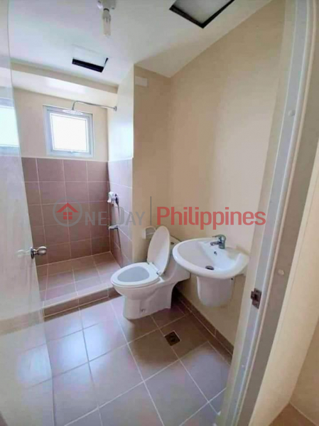 FOR RENT/SALE Condominium 1BR with Balcony BARE unit, Taguig few minutes to BGC, Makati, Airport Philippines, Rental ₱ 20,000/ month