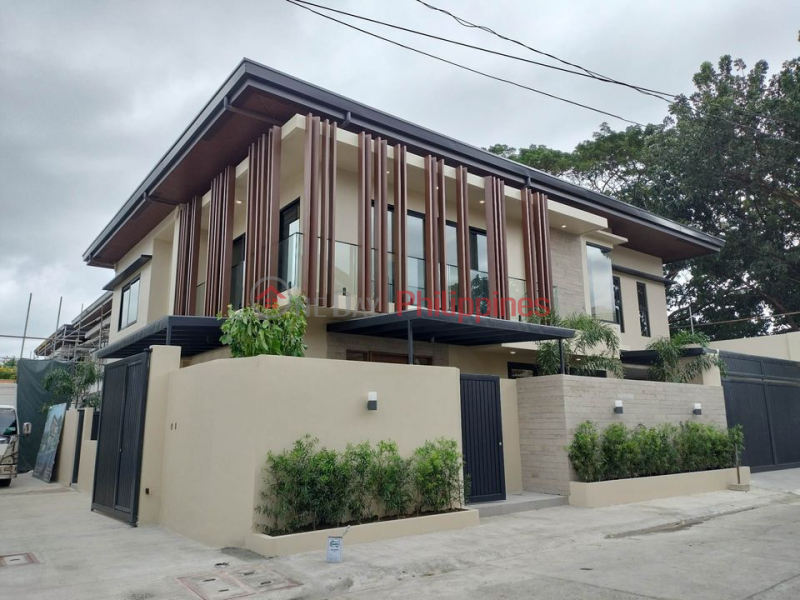 Luxurious House and Lot for Sale in BF Homes Paranaque with 4 Covered Carport-MD Sales Listings