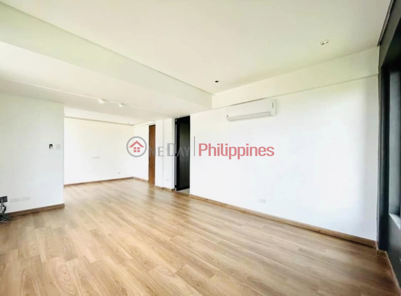 OVER LOOKING HOUSE AND LOT FOR SALE WITH ATTIC FILINVEST 2, BATASAN HILLS, COMMONWEALTH AVENUE, QUEZ, Philippines, Sales ₱ 45Million