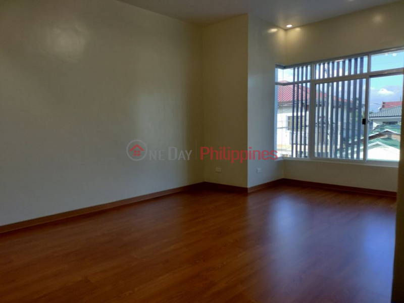 ₱ 14Million 2Storey 2Car Garage House and Lot for Sale in BF Resort Las pinas