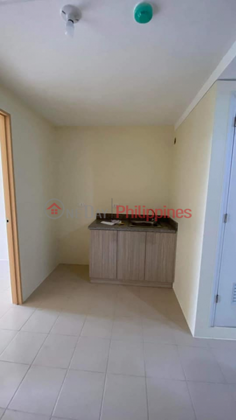 CONDO FOR RENT // SEMI-FURNISHED // ORTIGAS, PASIG _0